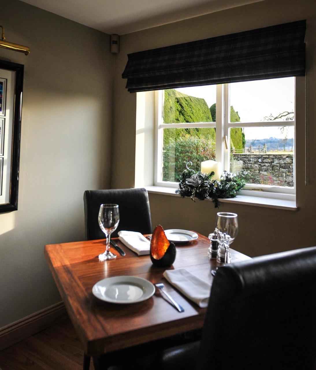 The Wyvill Arms Hotel Leyburn Buitenkant foto